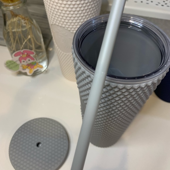 Starbucks Indonesia Matte grey tumbler 24oz Cold Cup BNWT - Picture 3 of 3